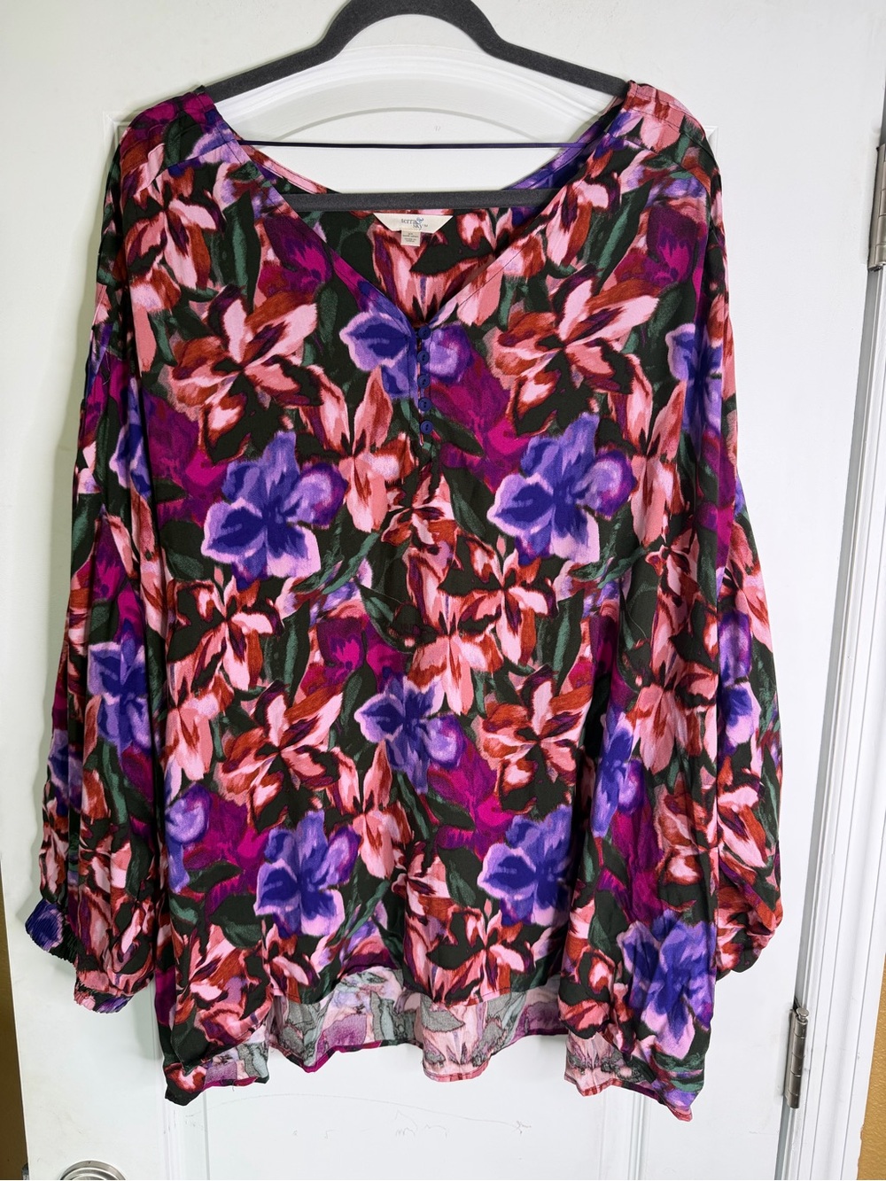Terra & Sky Women’s Watercolor Floral Henley Tunic Blouse. Size 3X